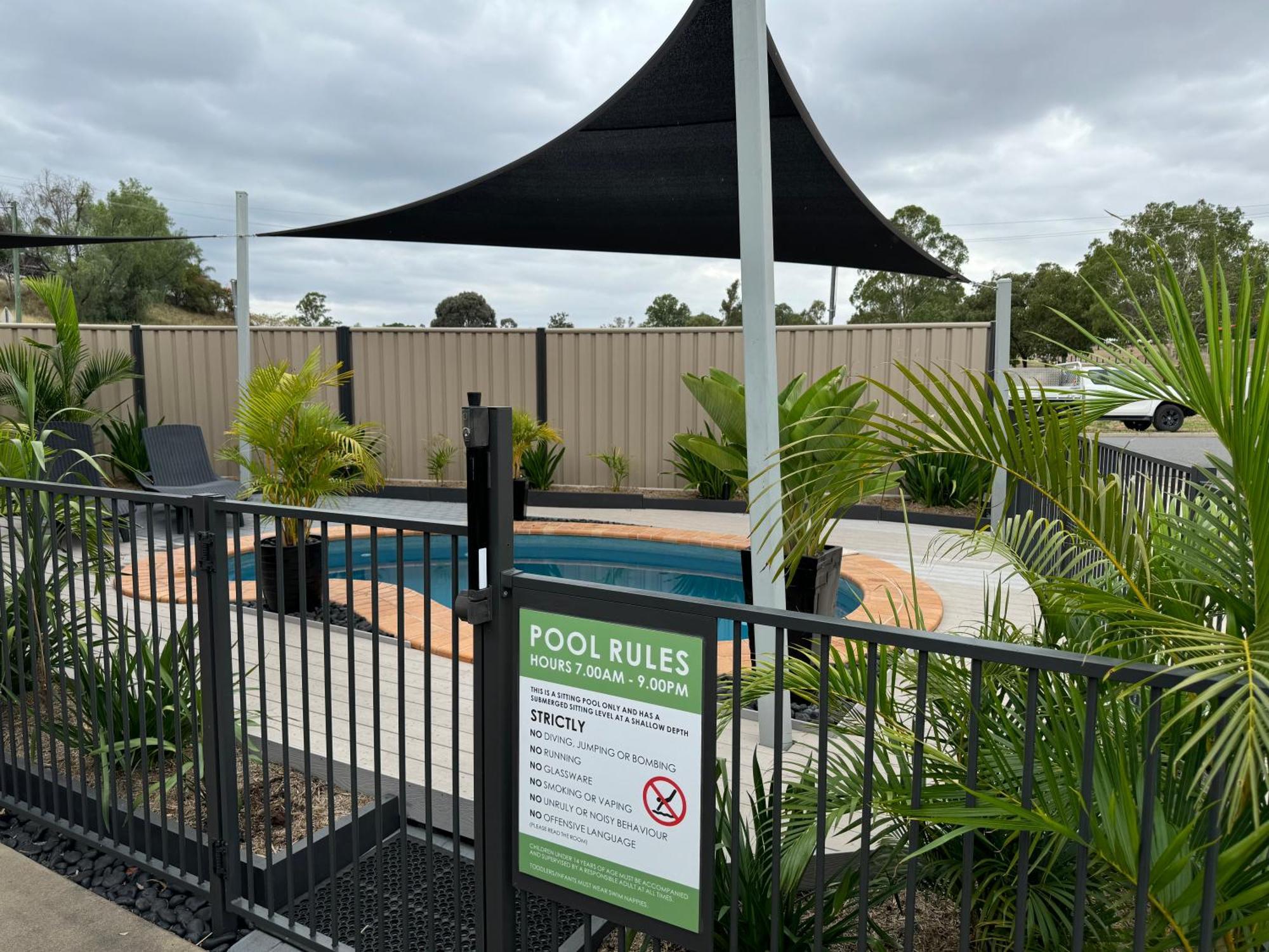 Raintree Motel Biloela Ngoại thất bức ảnh